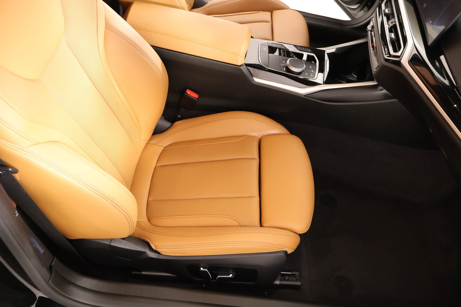 Used 2024 BMW 230i xDrive Coupe w/ Premium Package AWD/4WD image 14