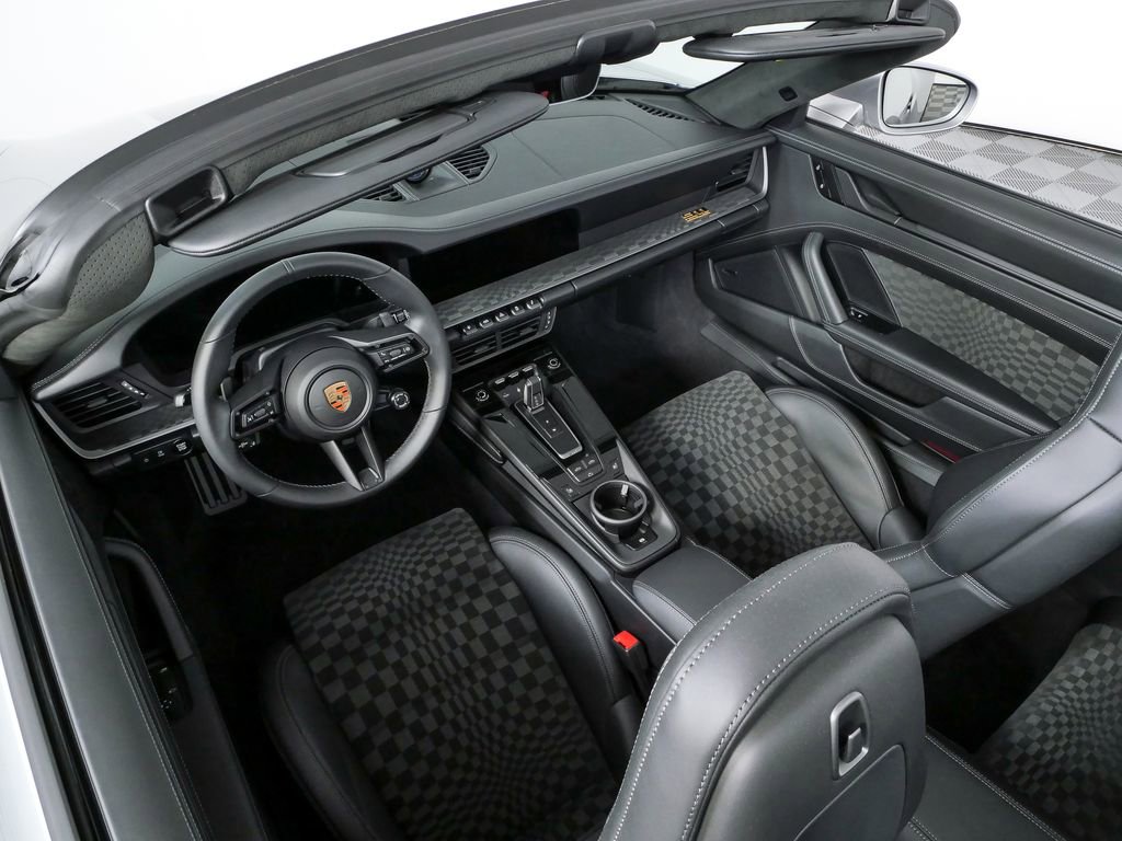 Certified 2026 Porsche 911 Carrera GTS RWD image 30