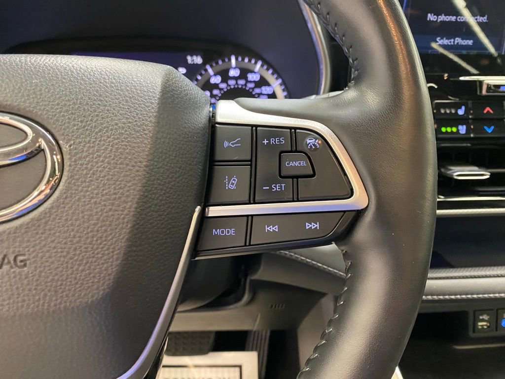 Used 2022 Toyota Highlander Platinum image 21