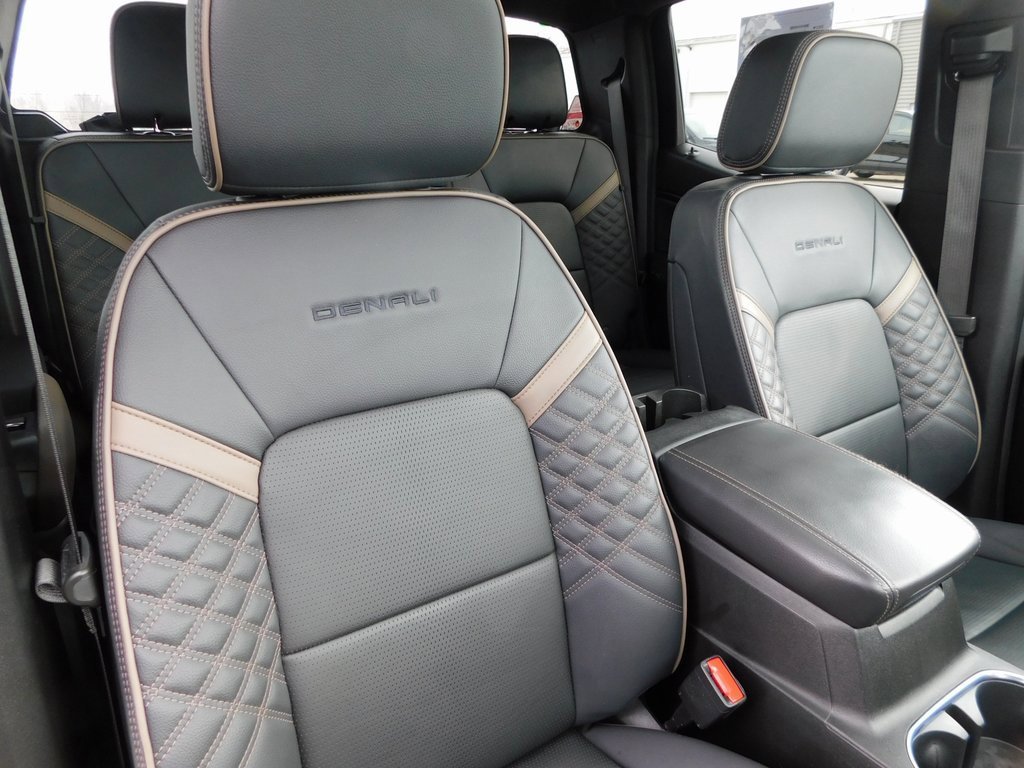 Used 2024 GMC Canyon Denali image 28