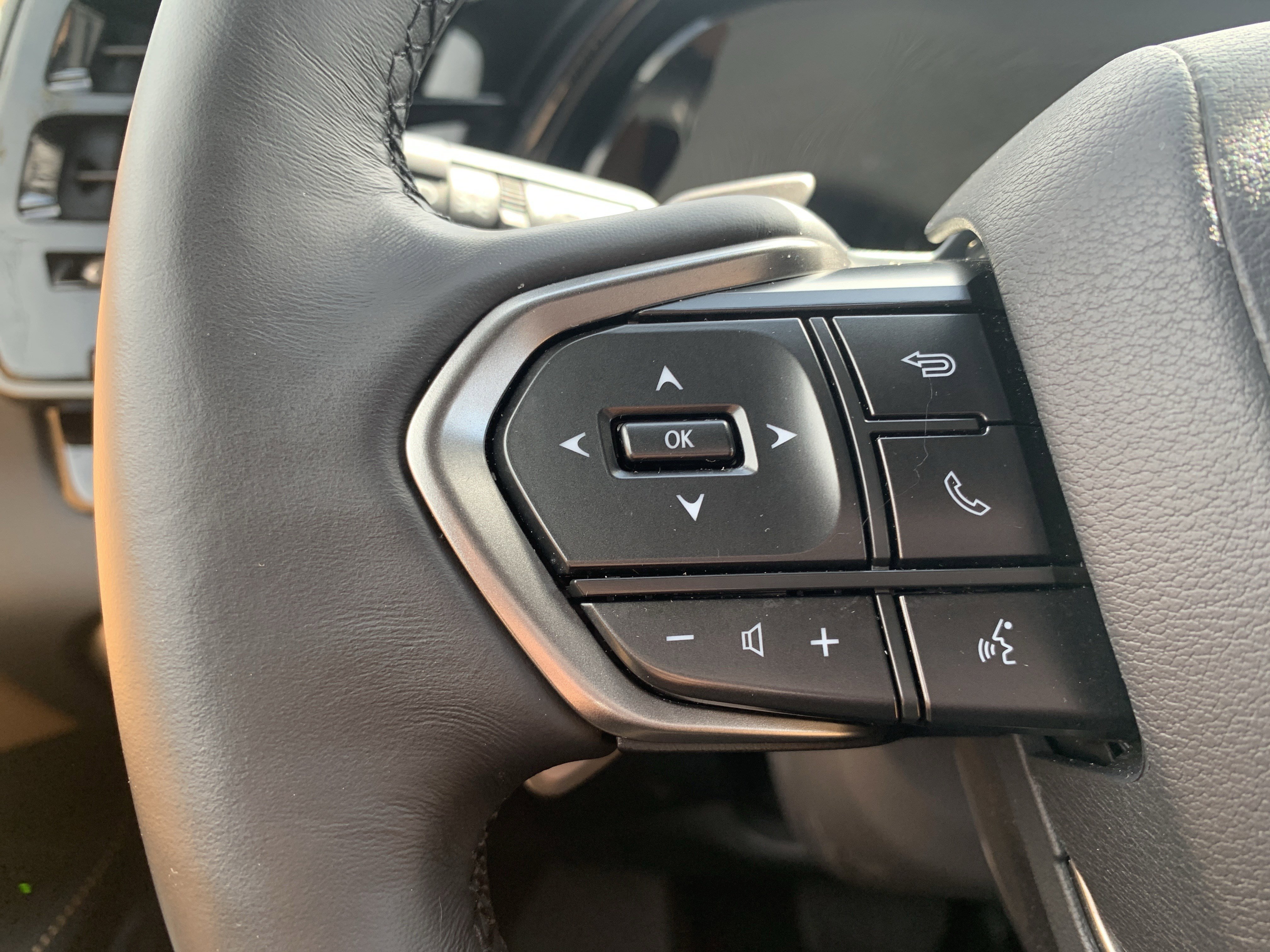 Certified 2025 Lexus RX 350 Premium w/ Accessory Package (Z1) image 19