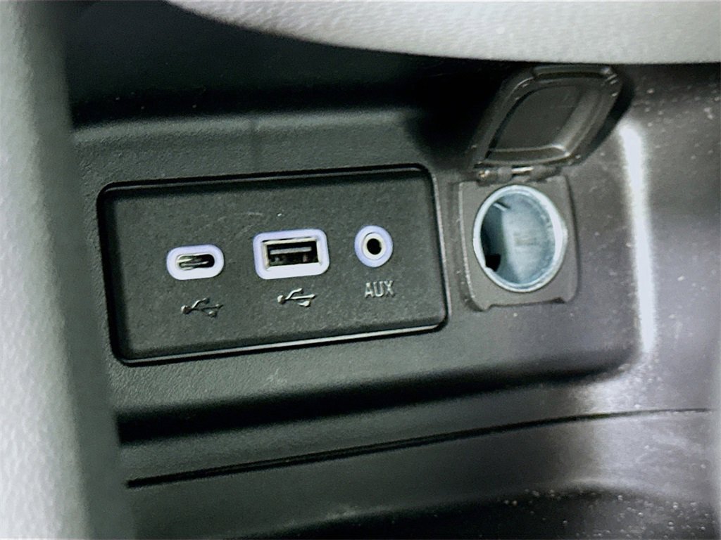 Used 2022 Chevrolet Equinox LS image 26