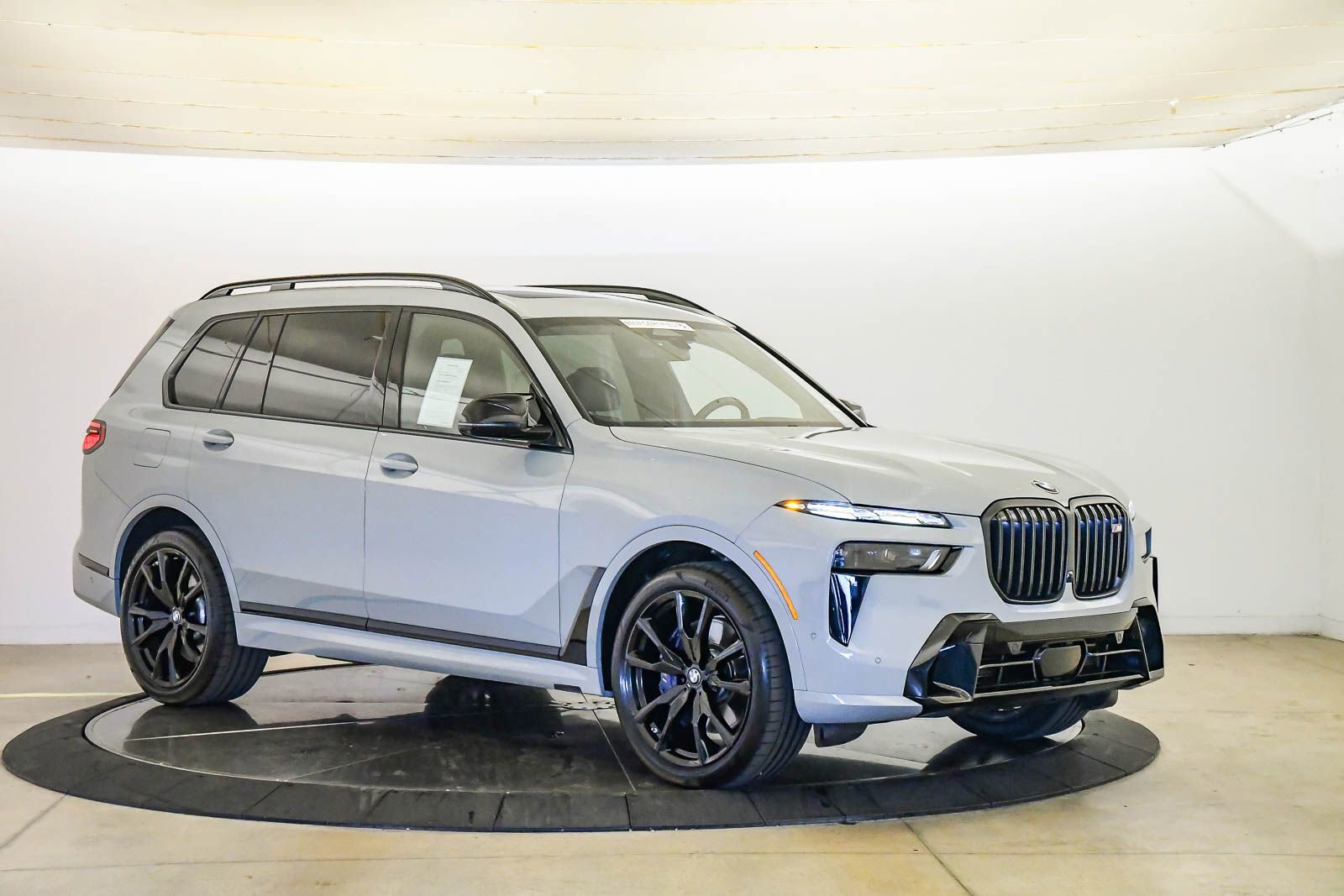 Certified 2024 BMW X7 M60i w/ Executive Package AWD/4WD image 5