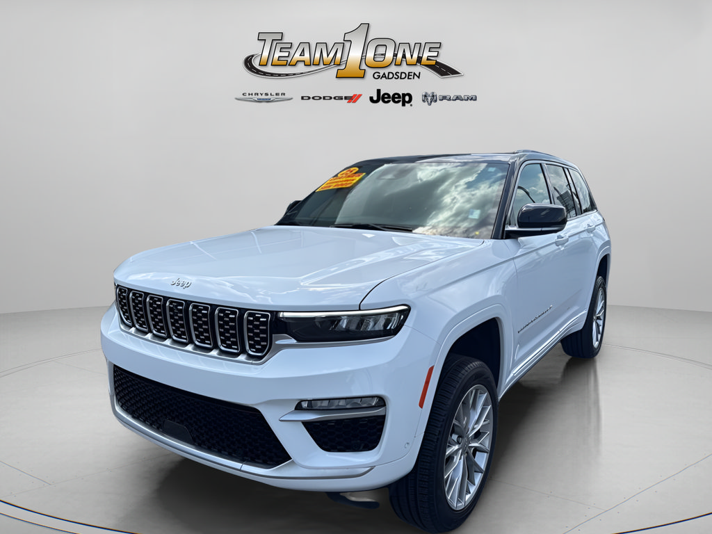 Used 2025 Jeep Grand Cherokee Summit AWD/4WD image 4