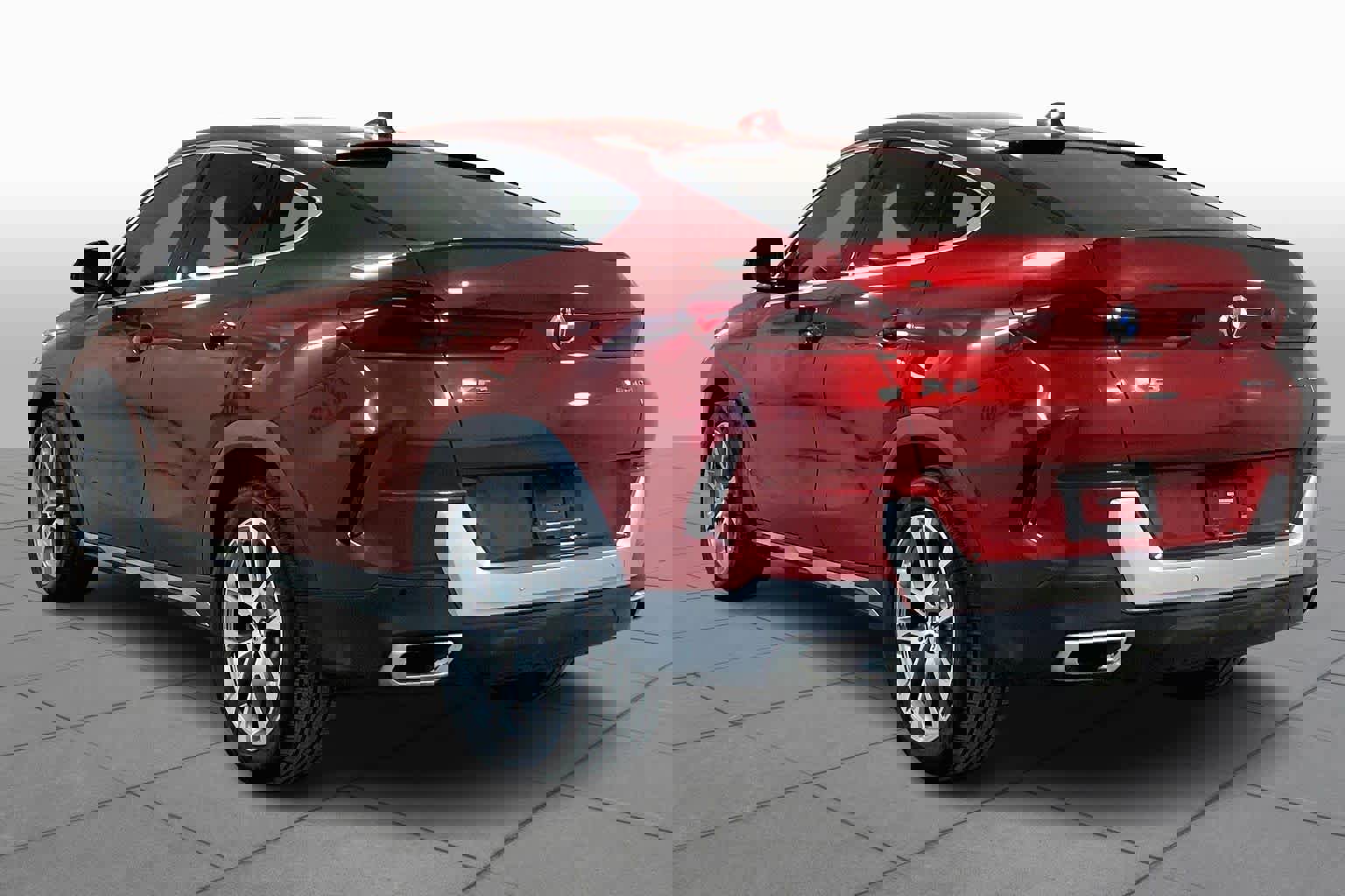 Used 2021 BMW X6 xDrive40i w/ Premium Package image 11