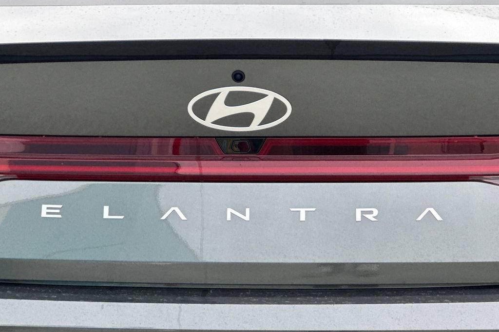 New 2026 Hyundai Elantra SEL Sport Premium FWD image 31