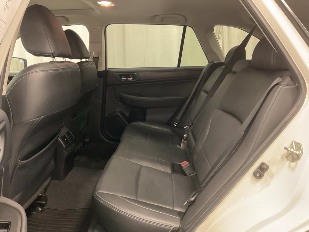 Used 2015 Subaru Outback 2.5i Limited AWD/4WD image 39