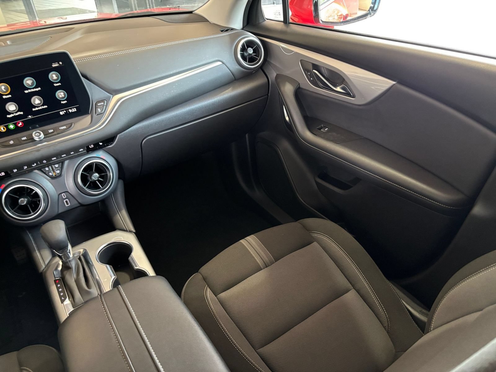Used 2025 Chevrolet Blazer LT FWD image 32