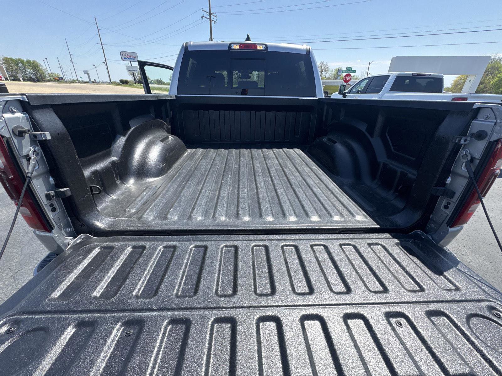 Used 2022 RAM 1500 Big Horn AWD/4WD image 11