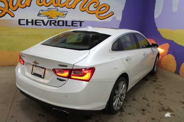 Used 2018 Chevrolet Malibu Premier w/ Premier Sport Package FWD image 8