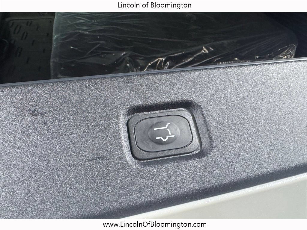 New 2026 Lincoln Navigator L Reserve AWD/4WD image 32