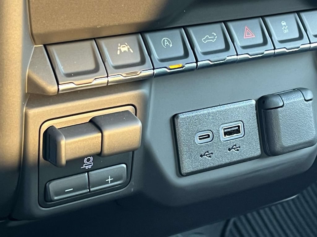 New 2026 Chevrolet Silverado 1500 Custom AWD/4WD image 27