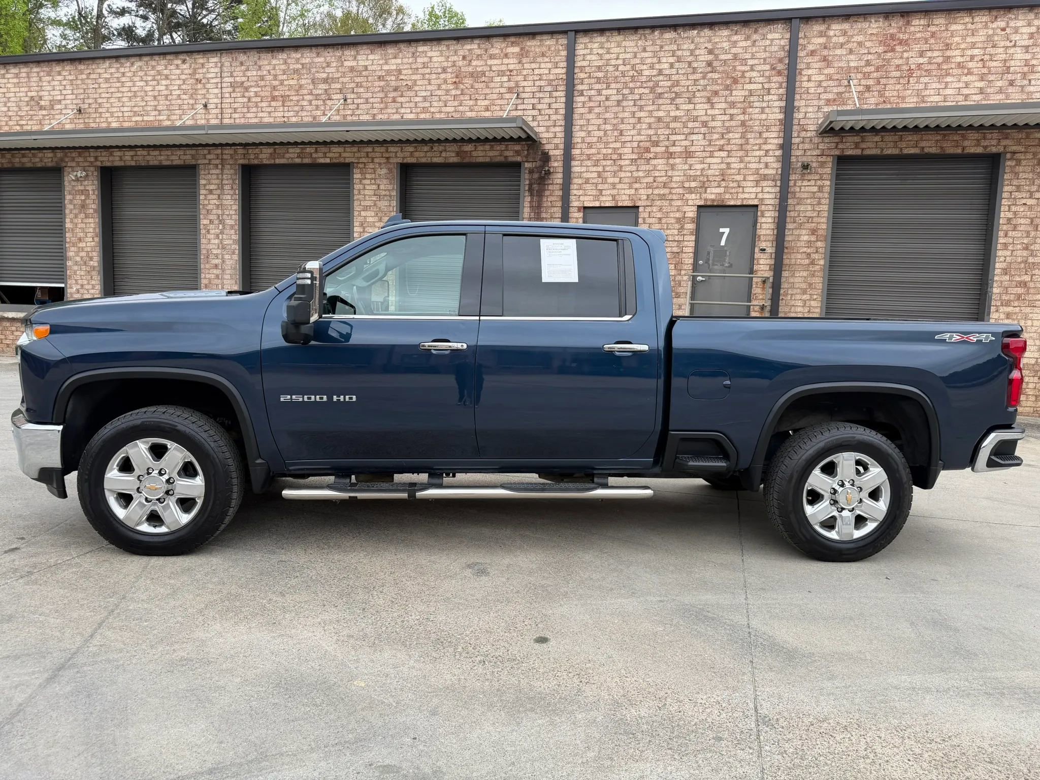 Used 2021 Chevrolet Silverado 2500 LTZ w/ LTZ Plus Package image 2