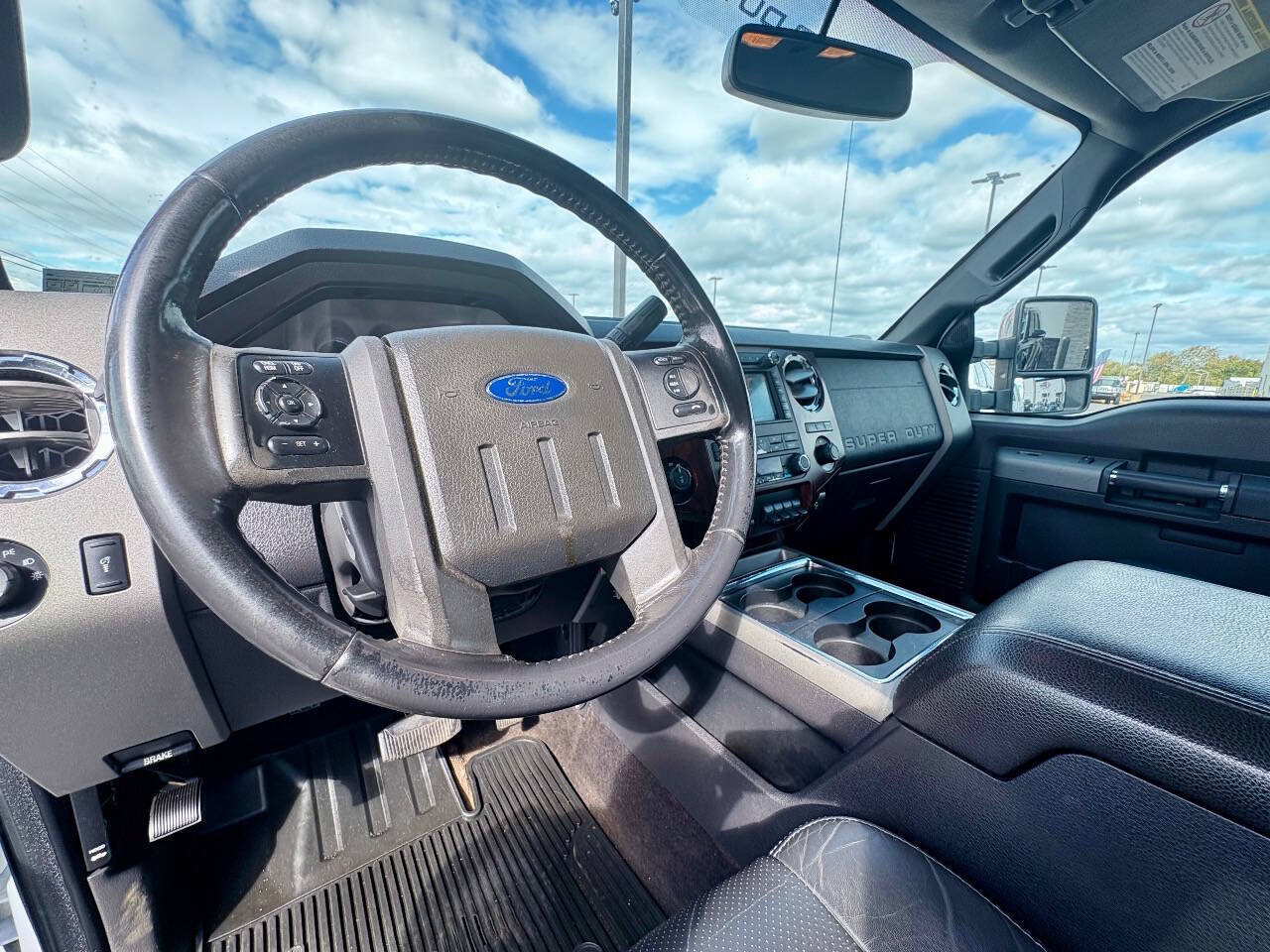 Used 2011 Ford F250 Lariat w/ Chrome Pkg AWD/4WD image 13