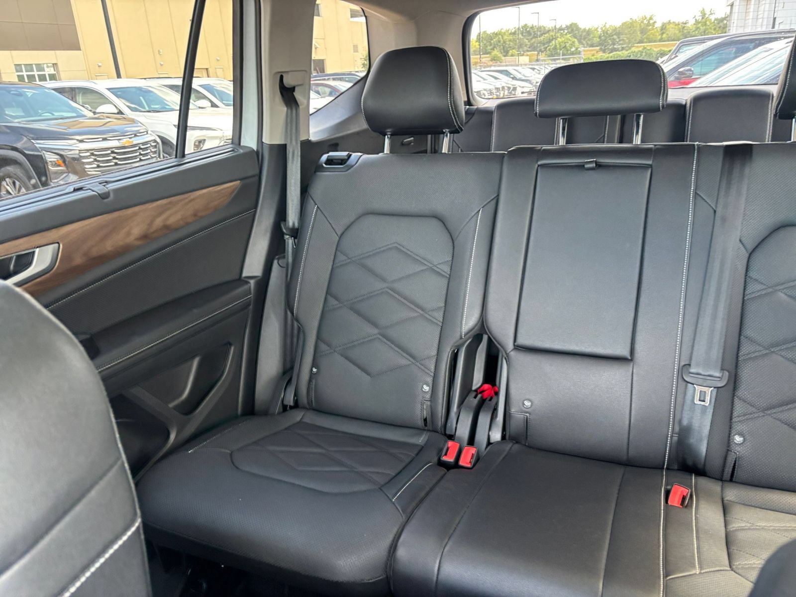Used 2026 Volkswagen Atlas SE FWD image 38