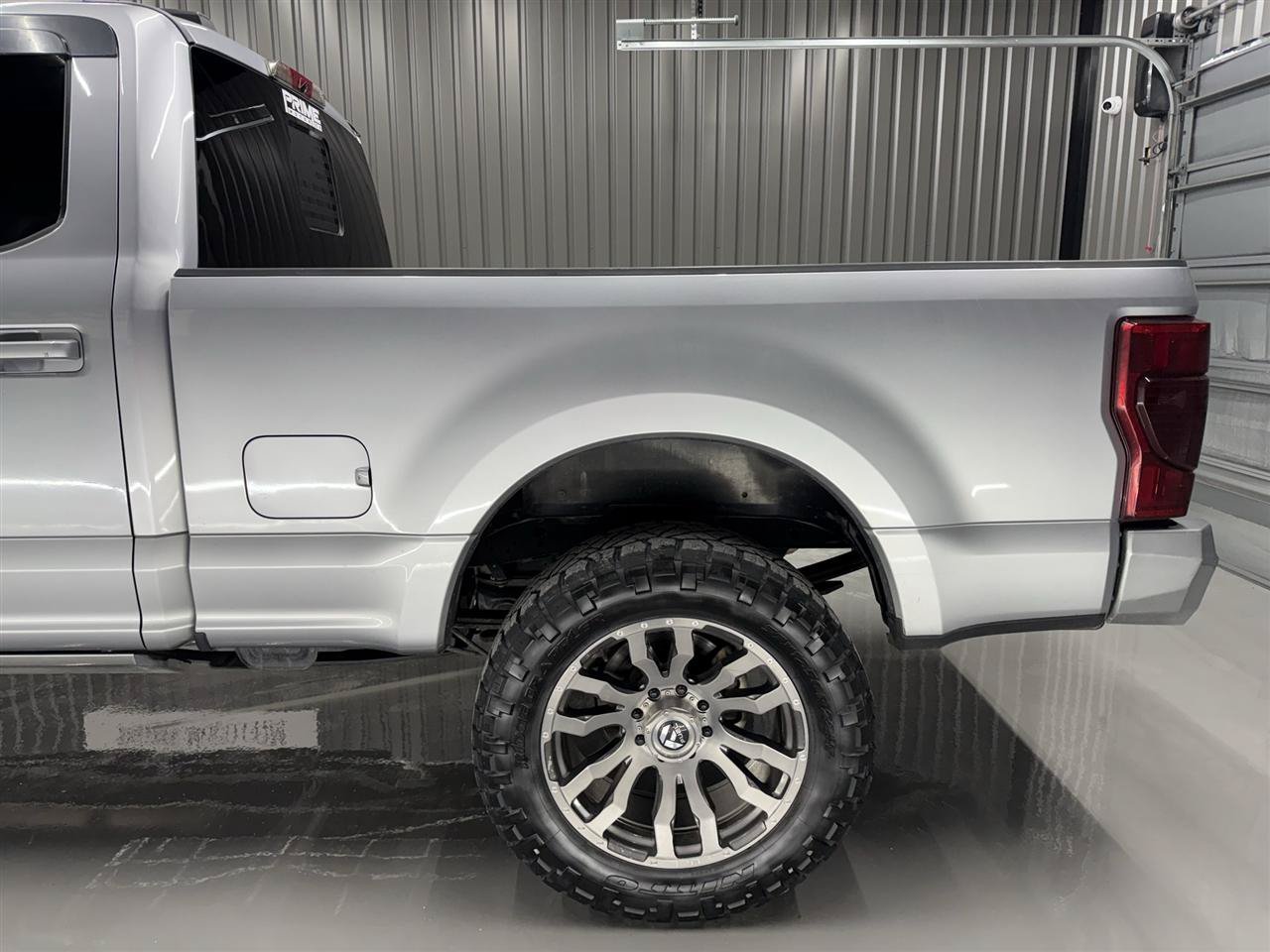 Used 2022 Ford F250 Platinum w/ FX4 Off-Road Package AWD/4WD image 5