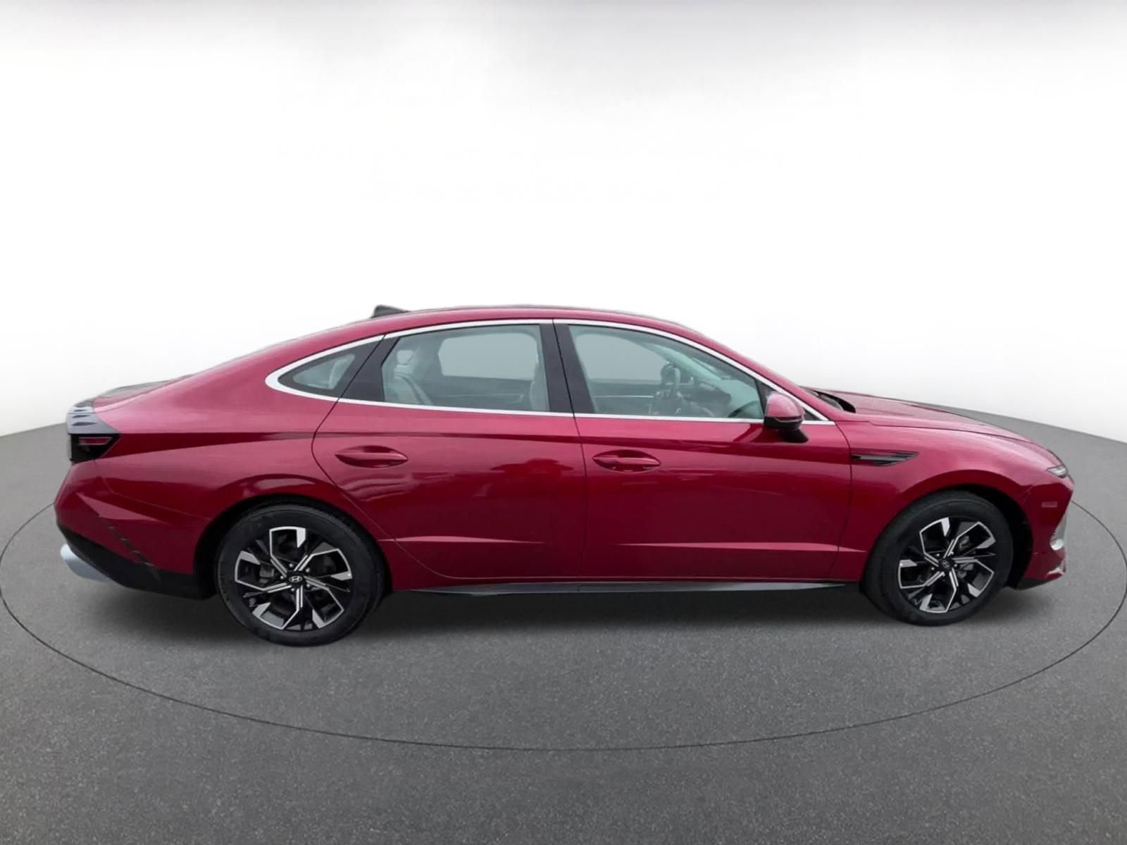 Used 2025 Hyundai Sonata SEL image 16