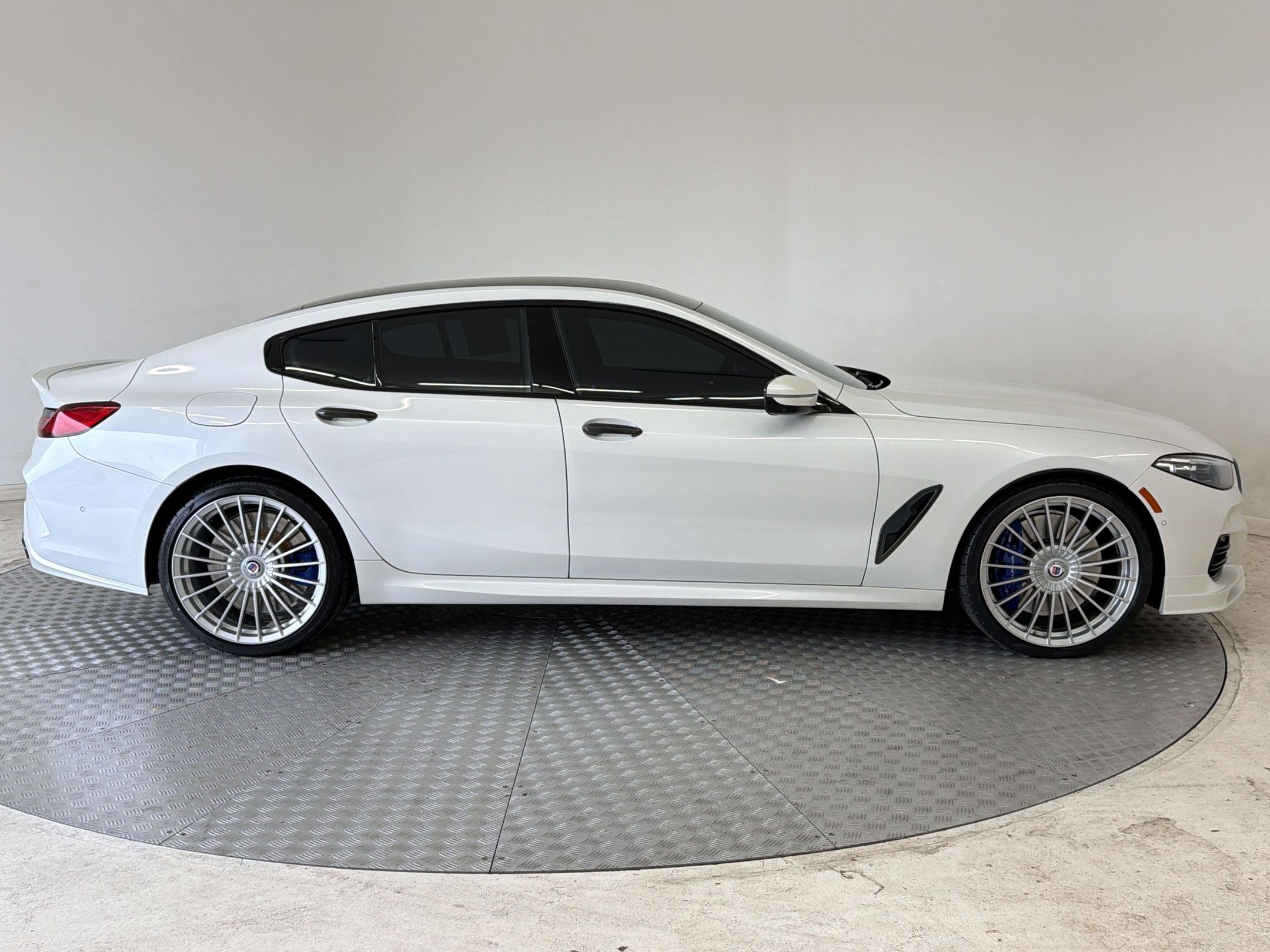 Used 2023 BMW ALPINA B8 xDrive Gran Coupe AWD/4WD image 8
