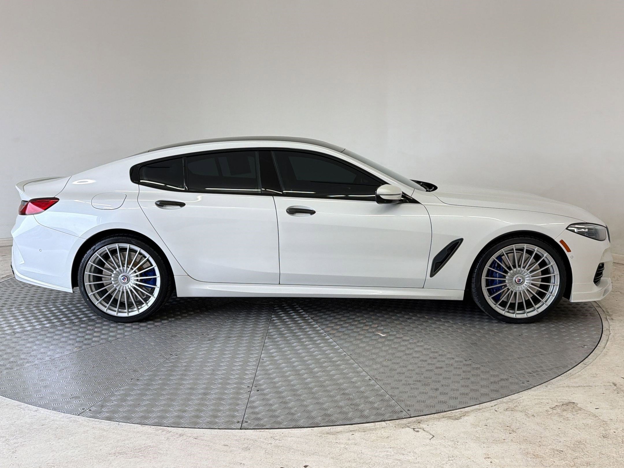 Used 2023 BMW ALPINA B8 xDrive Gran Coupe AWD/4WD image 8