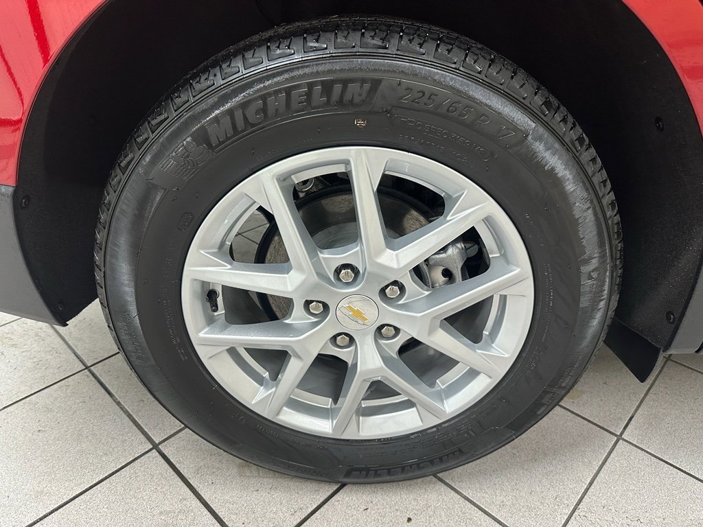 Certified 2024 Chevrolet Equinox LT w/ LPO, Floor Liner Package FWD image 14