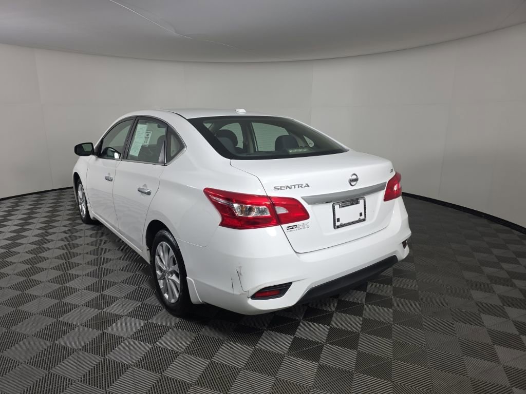 Used 2019 Nissan Sentra SV image 3