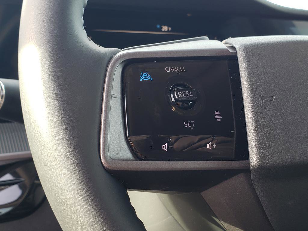 Certified 2025 Nissan Murano SV image 31