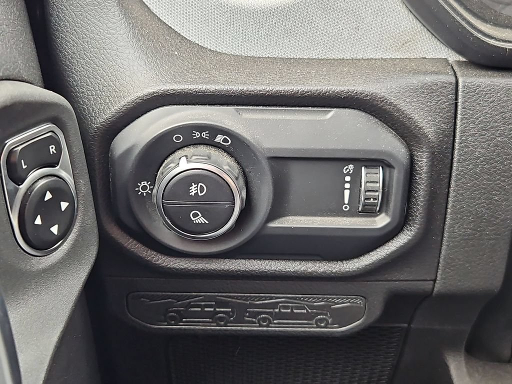 Certified 2024 Jeep Gladiator Sport AWD/4WD image 18