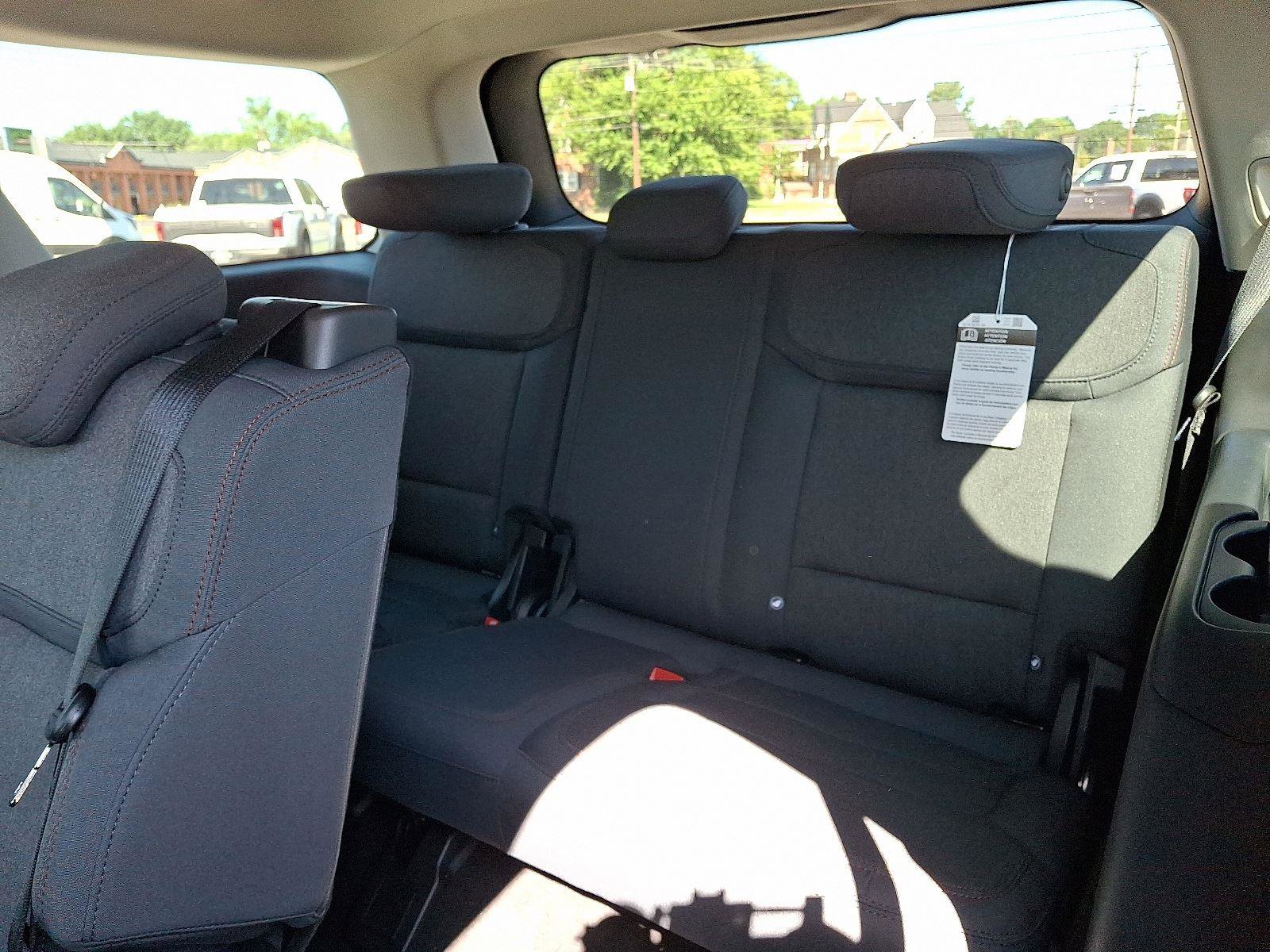 New 2025 Ford Expedition Active image 7