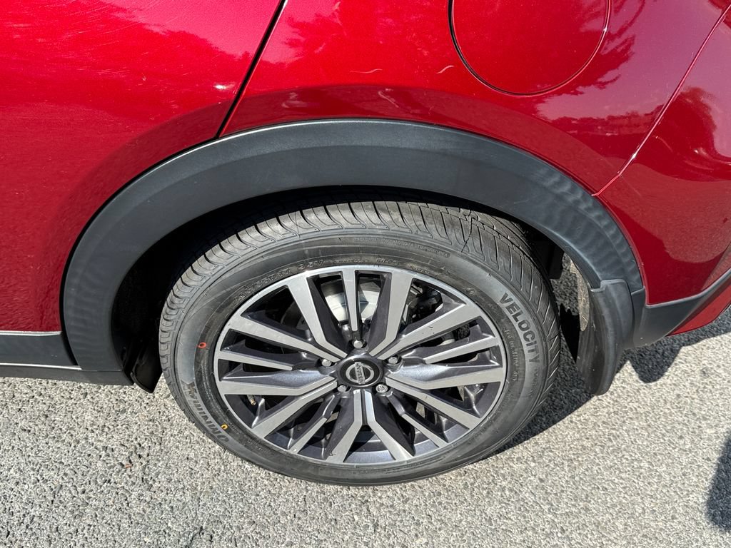 Used 2021 Nissan Kicks SV FWD image 11