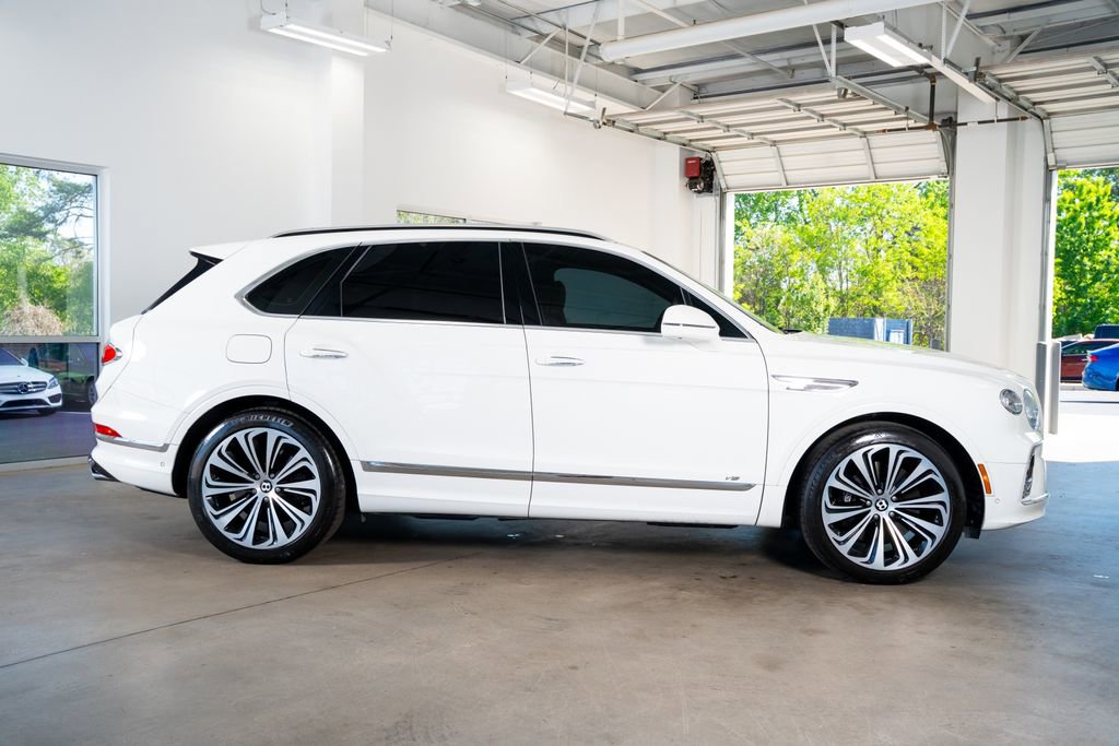 Used 2021 Bentley Bentayga image 5