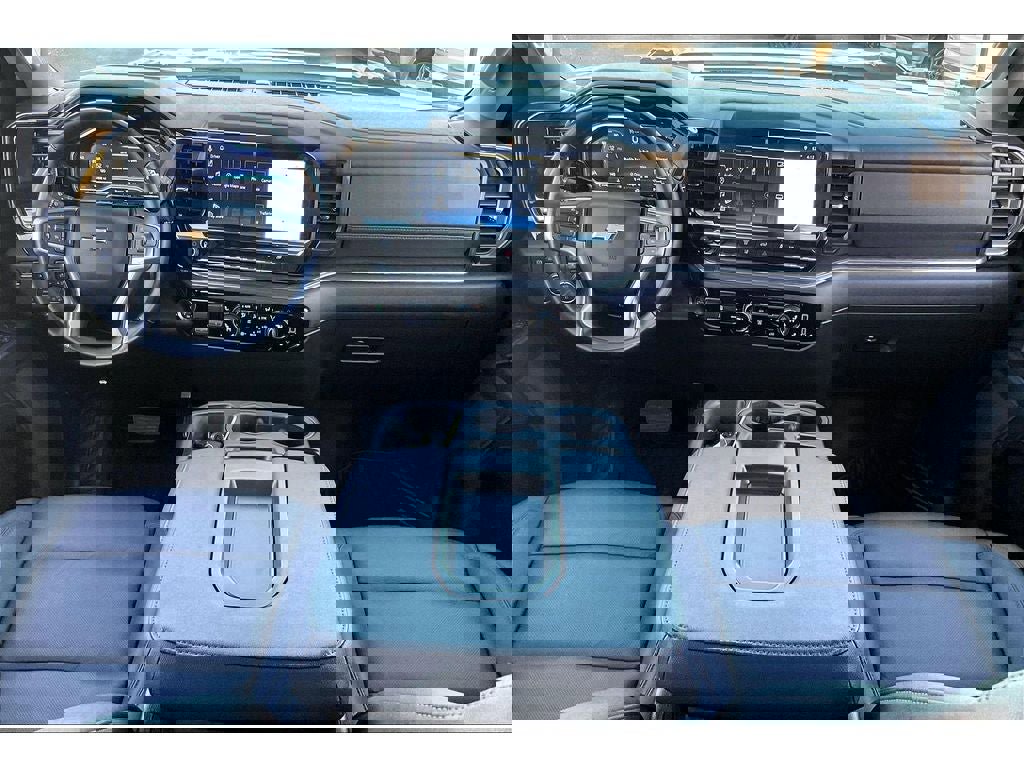 Used 2025 Chevrolet Silverado 3500 LTZ image 17