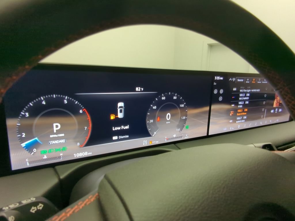 Certified 2025 Nissan Armada PRO-4X AWD/4WD image 16