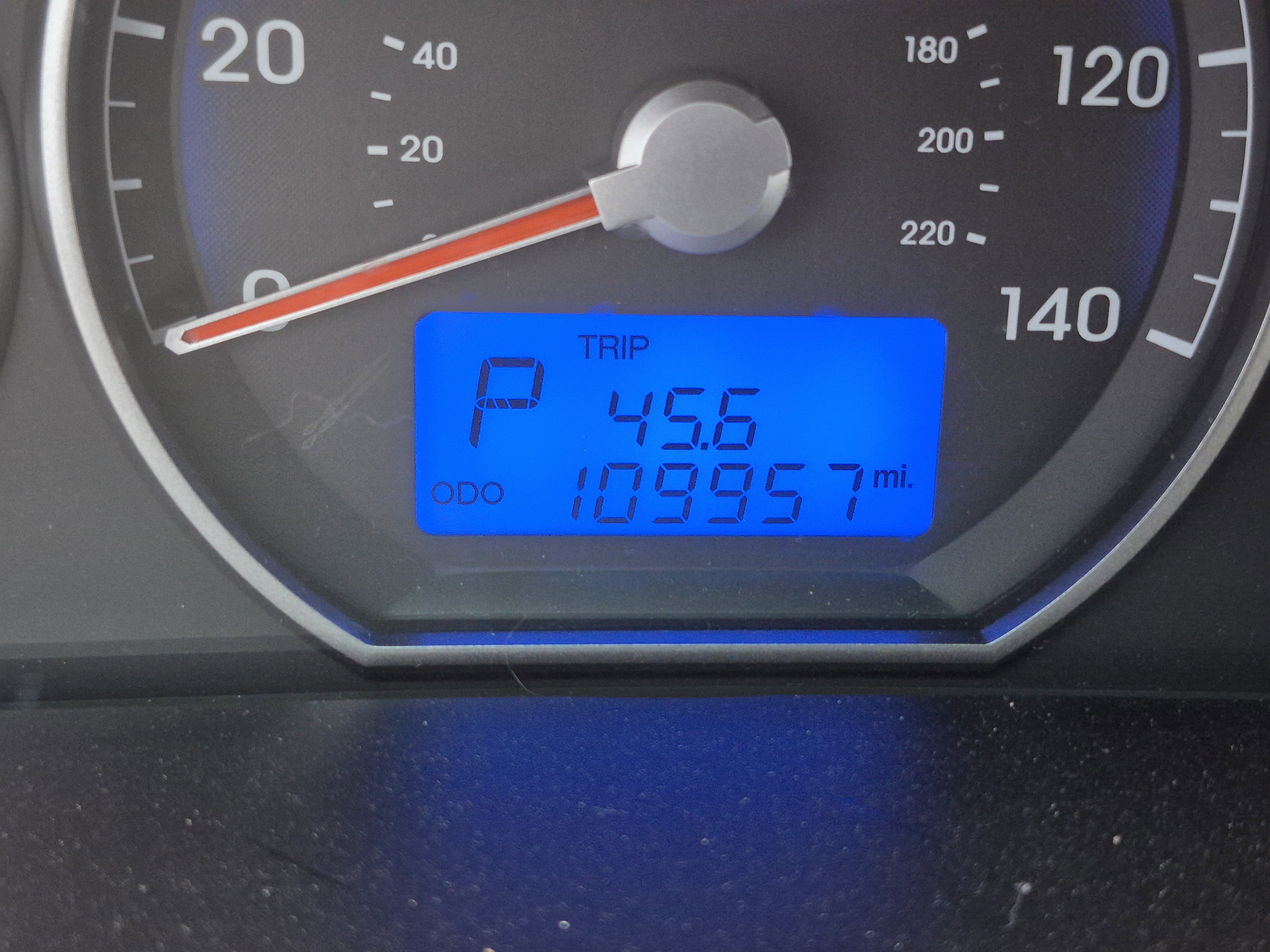 Used 2010 Hyundai Santa Fe GLS w/ Summer Event Pkg 21 image 17