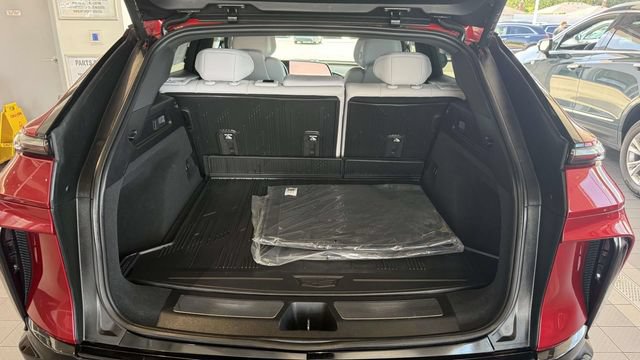 Certified 2024 Cadillac Lyriq Sport w/ LPO, Floor Liner Package AWD/4WD image 26