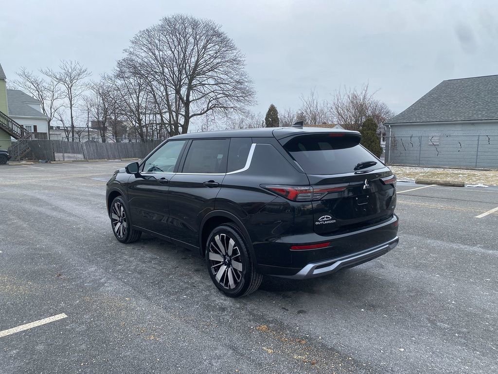 New 2026 Mitsubishi Outlander SE image 8