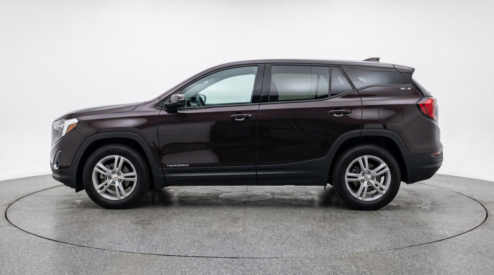 Used 2024 GMC Terrain SLE FWD image 5
