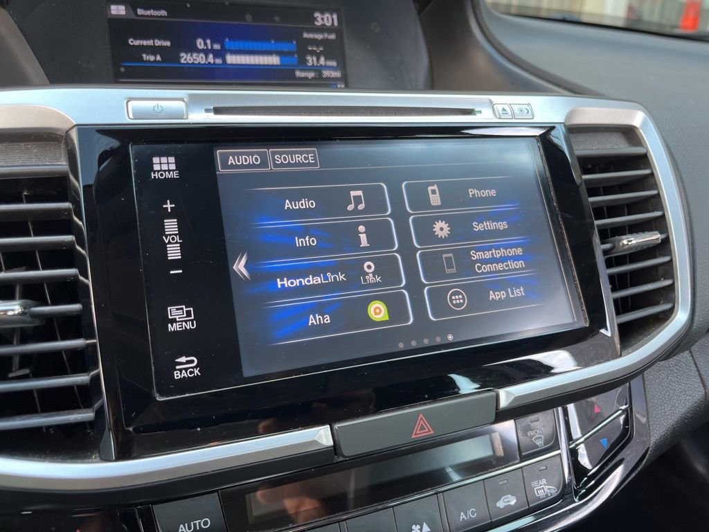 Used 2016 Honda Accord EX image 32