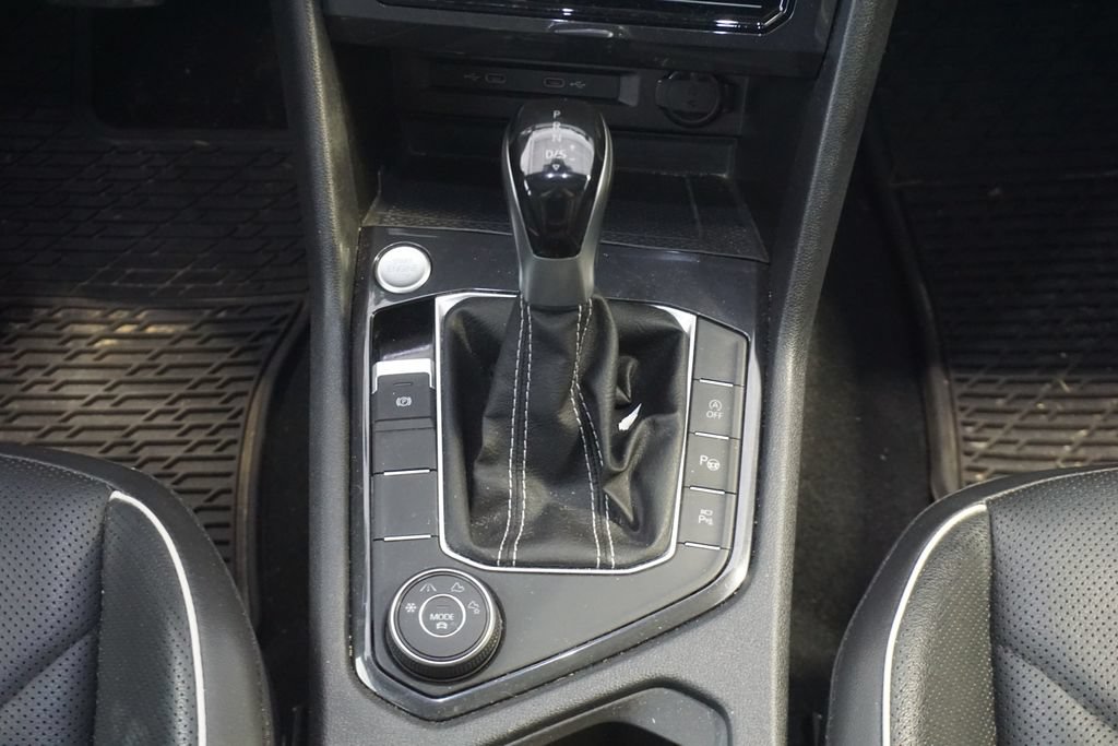 Used 2022 Volkswagen Tiguan SEL R-Line AWD/4WD image 31