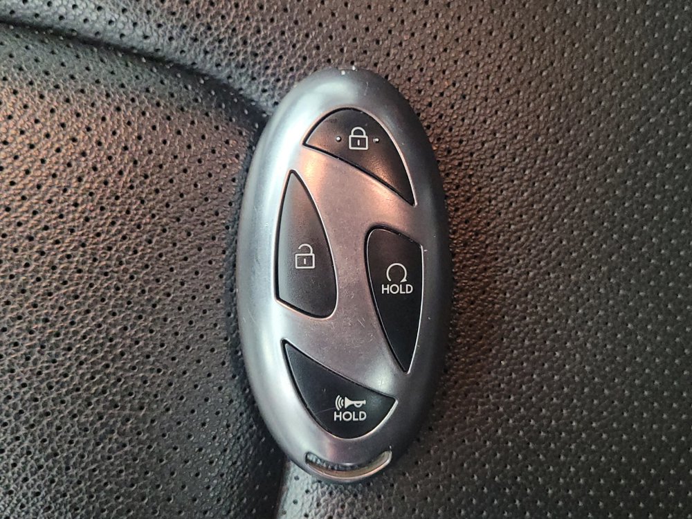 Used 2025 Hyundai Elantra Limited FWD image 32