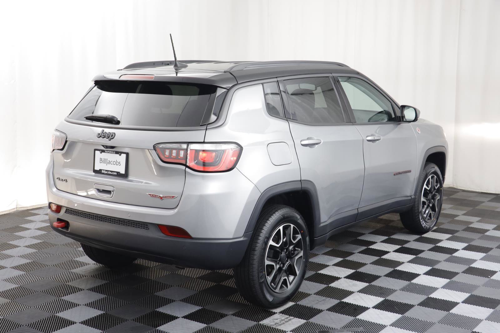 Used 2019 Jeep Compass Trailhawk w/ Cold Weather Group image 18