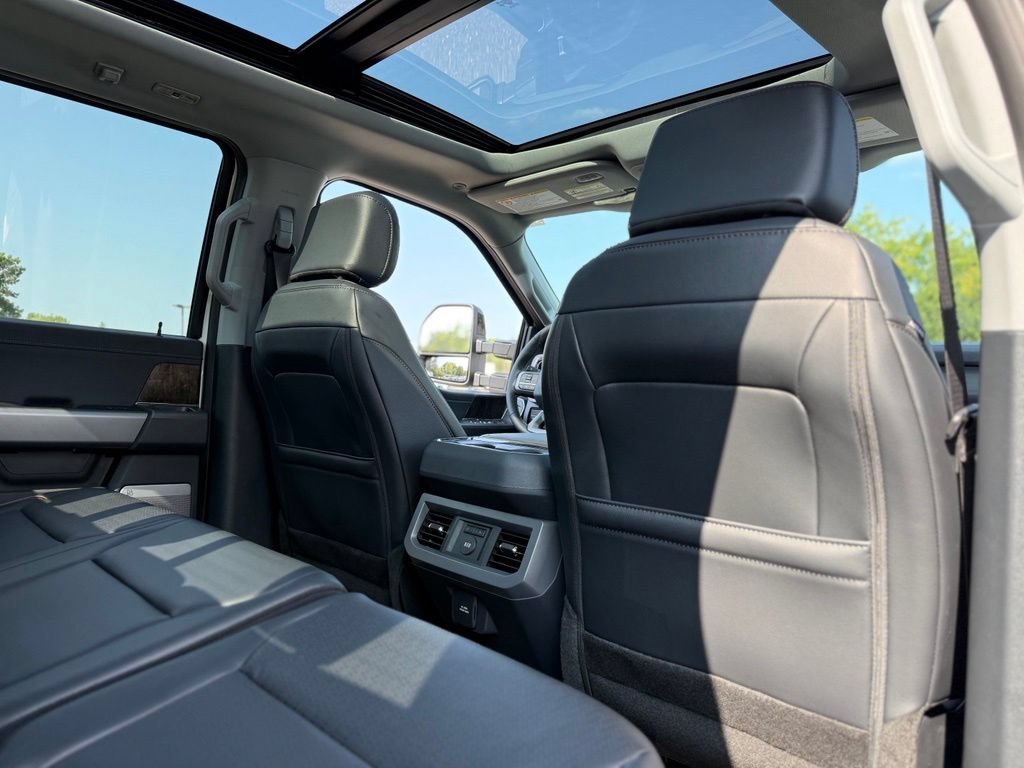 New 2026 Ford F350 Lariat w/ Black Appearance Package AWD/4WD image 18