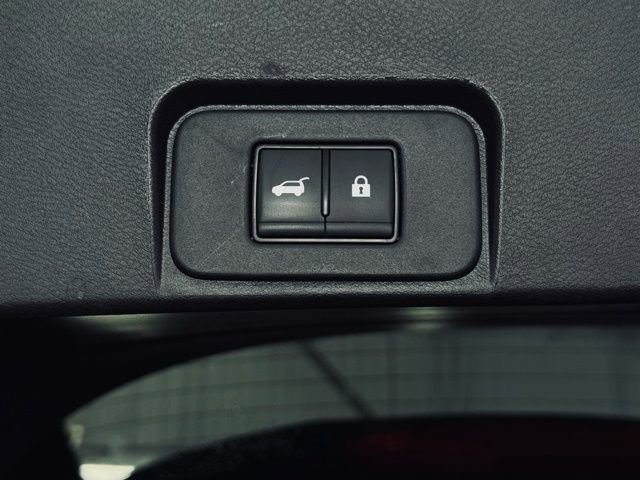 Used 2024 Nissan Rogue SV image 11