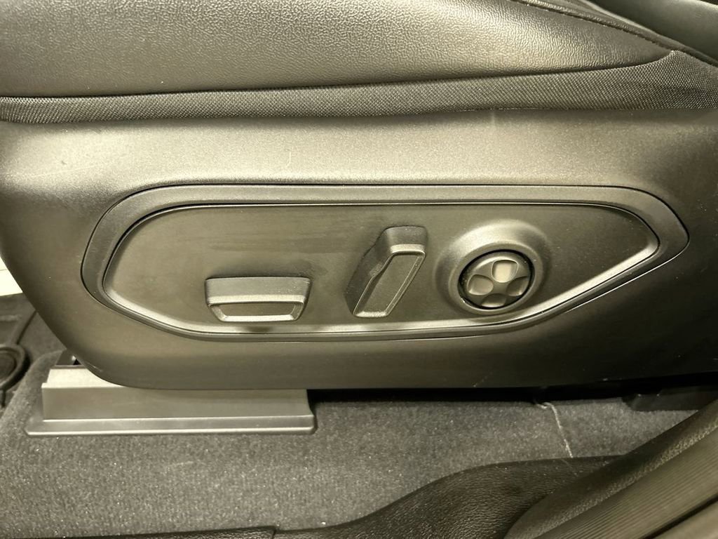 Certified 2025 Jeep Grand Cherokee Limited image 10