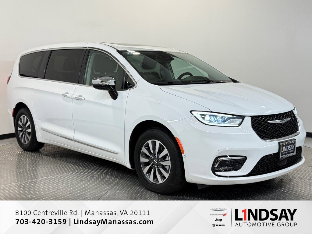Used 2023 Chrysler Pacifica Limited