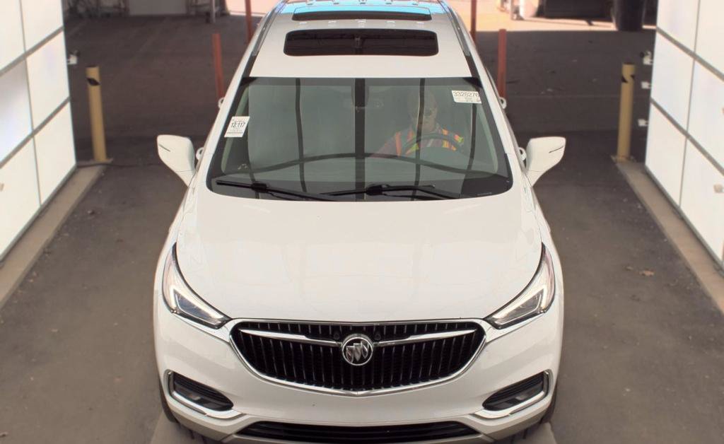 Used 2021 Buick Enclave Essence w/ Sound and Sites Package FWD image 2
