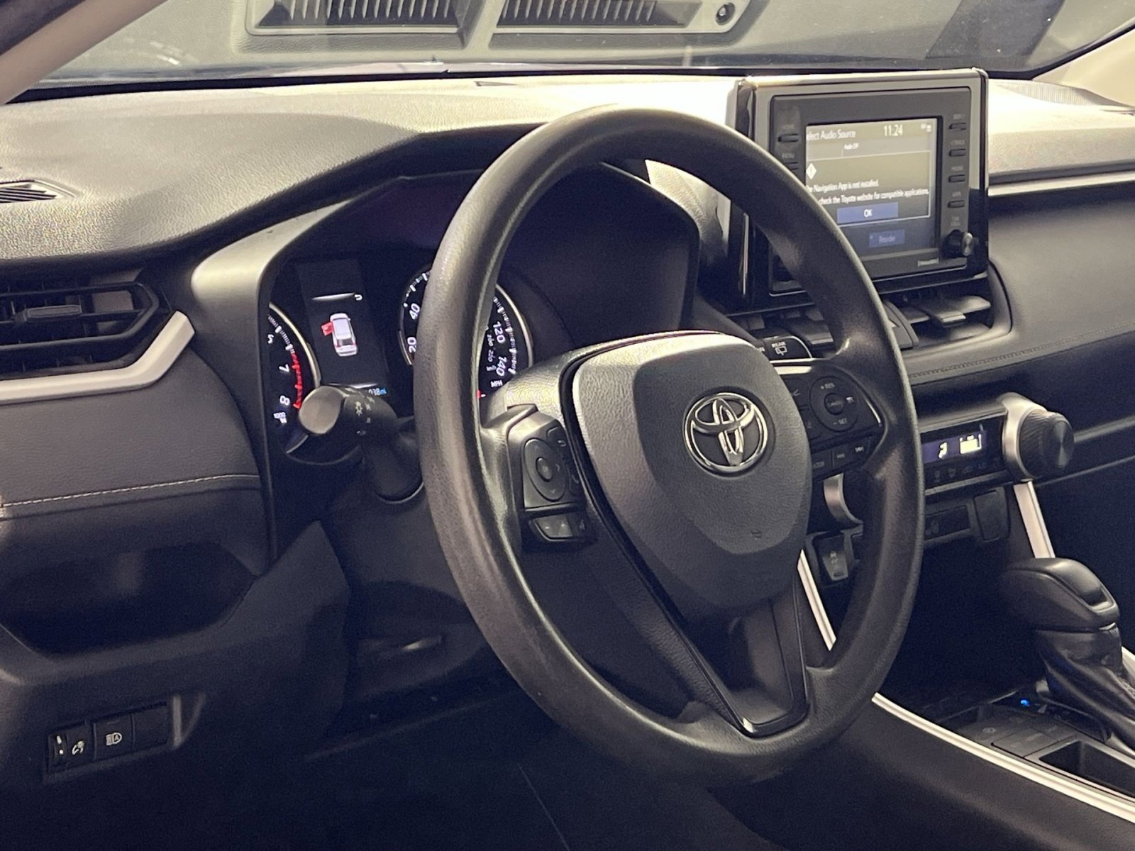 Used 2020 Toyota RAV4 LE w/ Carpet Mat Package image 16