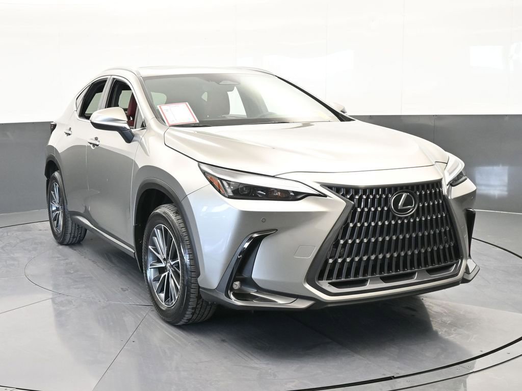 Used 2025 Lexus NX 250 FWD w/ Premium Package image 9