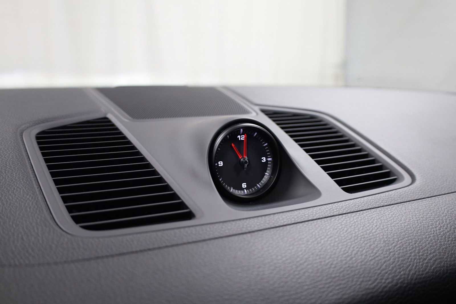 Used 2021 Porsche Cayenne image 18