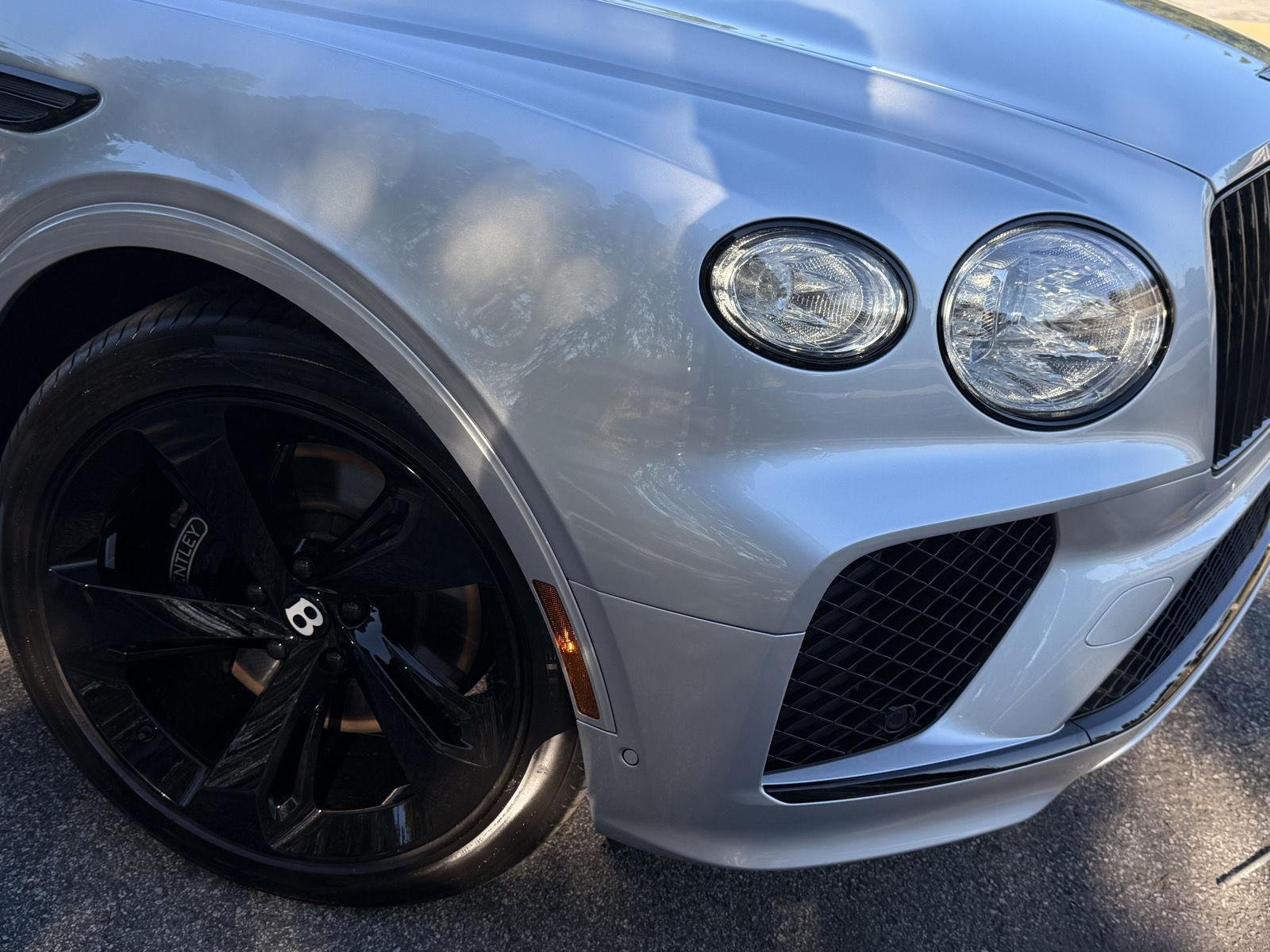 New 2027 Bentley Bentayga AWD/4WD image 8