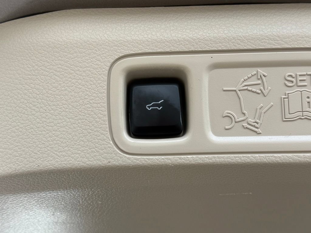 Used 2019 Lincoln Navigator Reserve AWD/4WD image 18